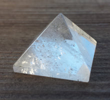 Load image into Gallery viewer, CLEAR QUARTZ natural small gemstone crystal pyramid 20-22