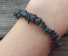 Load image into Gallery viewer, BLACK TOURMALINE Natural Stone Gemstone Stretchy Chip Bracelet