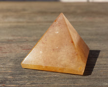 Load image into Gallery viewer, GOLDEN QUARTZ natural Medium gemstone crystal pyramid 27-30mm