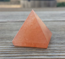 Load image into Gallery viewer, PEACH AVENTURINE natural Medium gemstone crystal pyramid 27-30mm
