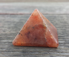 Load image into Gallery viewer, SUNSTONE natural Medium gemstone crystal pyramid 27-30mm
