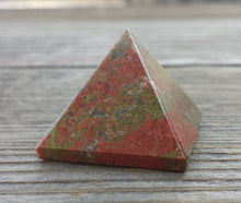 Load image into Gallery viewer, UNAKITE natural Medium gemstone crystal pyramid 27-30mm