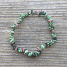 Load image into Gallery viewer, NATURAL RUBY In FUCHSITE Stone Gemstone Stretchy Chip Bracelet