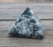 Load image into Gallery viewer, TREE AGATE natural Medium gemstone crystal pyramid 27-30mm