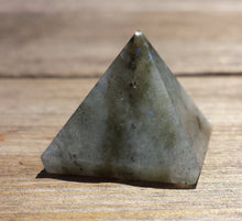 Load image into Gallery viewer, LABRADORITE natural small gemstone crystal pyramid 20-22