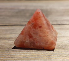 Load image into Gallery viewer, SUNSTONE natural small gemstone crystal pyramid 20-22