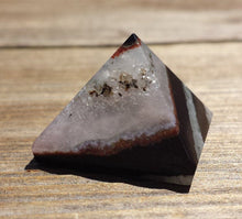 Load image into Gallery viewer, SOLOMON AGATE natural small gemstone crystal pyramid 20-22