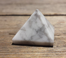 Load image into Gallery viewer, HOWLITE natural small gemstone crystal pyramid 20-22