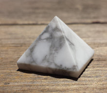 Load image into Gallery viewer, HOWLITE natural small gemstone crystal pyramid 20-22
