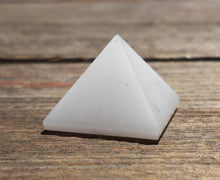 Load image into Gallery viewer, WHITE AGATE natural small gemstone crystal pyramid 20-22