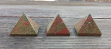Load image into Gallery viewer, UNAKITE natural Medium gemstone crystal pyramid 27-30mm