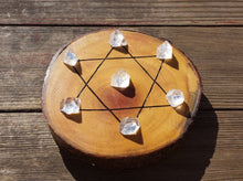 Load image into Gallery viewer, CRYSTAL GRID SET  Natural wood slice with 6 pointed star pattern with 7 Apophyllite crystal tips